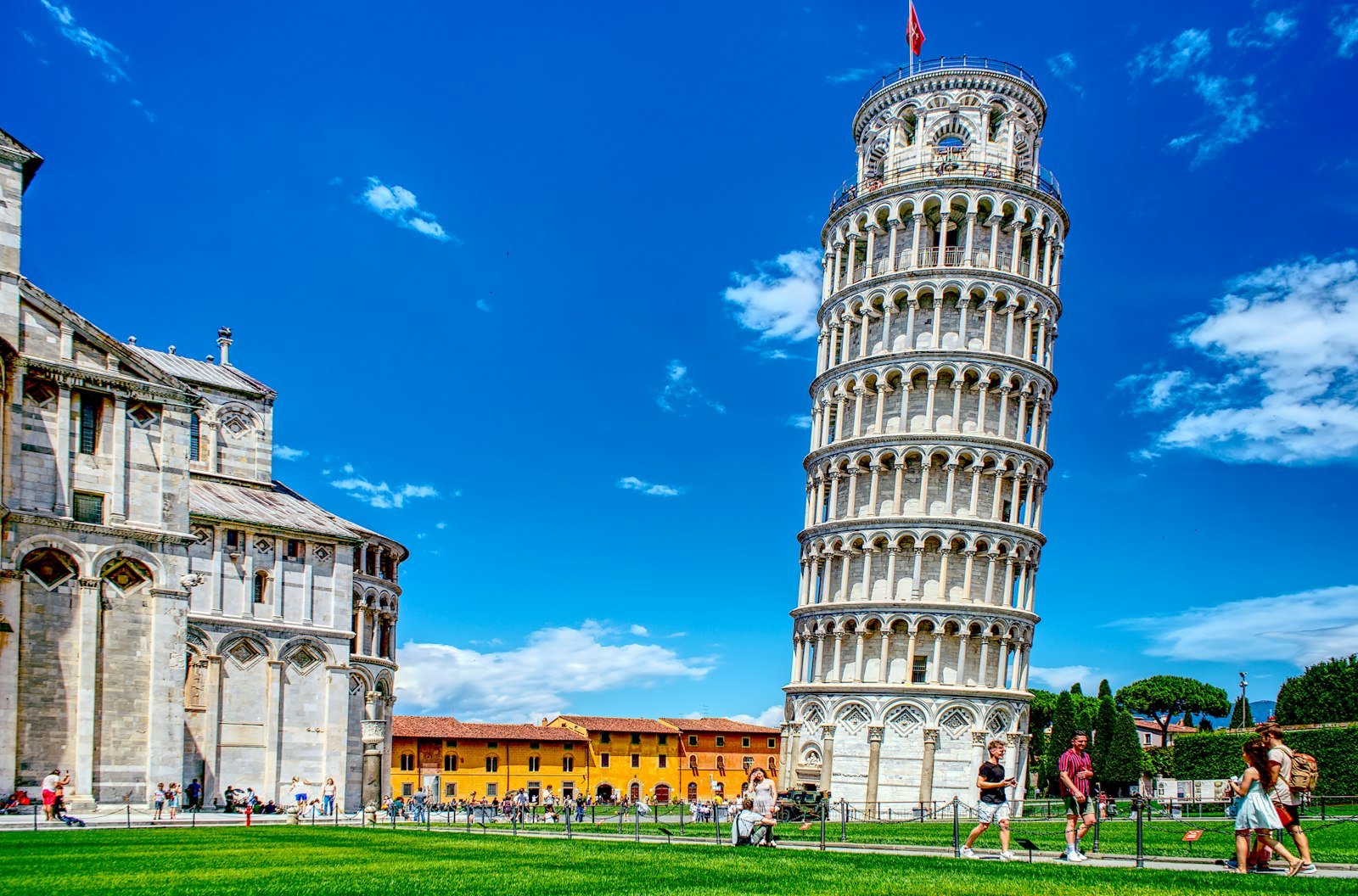 Pisa e Lucca in un giorno in treno da Firenze: itinerario e consigli